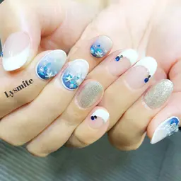 オフ込みデザインコース      両手合わせて5本までのアートが可能となります。