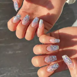 (オフあり)【モデル様募集】HAND.💅🏻ラメグラデーションネイル🎀技術向上のため研修ネイリストが担当!オフ無料