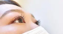 セーブルorフラット付け足し40本￥3000(60本￥3300)