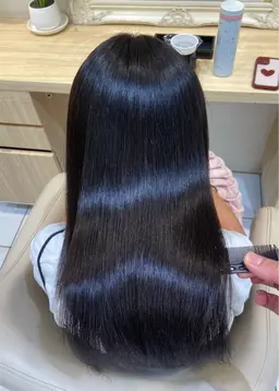 💝【憧れの艶サラ髪】✨レディースカット + 縮毛矯正✨