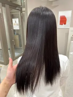 髪質改善ストレート15000円（ロング料金1100）