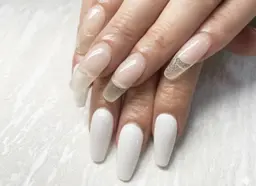 オフ込み♪チップで長さ出し10本＋ワンカラーorラメグラ☆10600円♪