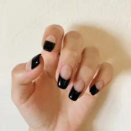 フレンチ・カラグラ　※自店ジェル・ご新規様はオフ無料、2回目以降ご利用で他店オフは+¥1,000