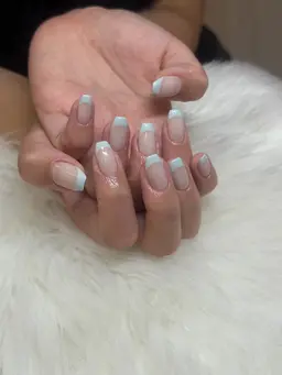 ★初回500円OFF★ベースカラー無しフレンチorカラーグラデーション🌈ᵕ̈*