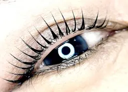 ✨認定店パリジェンヌラッシュリフト✨+ケラチントリートメント(お写真、動画撮影SNS投稿許可頂きます)