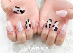 【オフ無し】ハンド🙌🏻✨アート４本ネイル🍀/川口/パラジェル変更可🌈