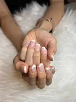 フレンチネイル