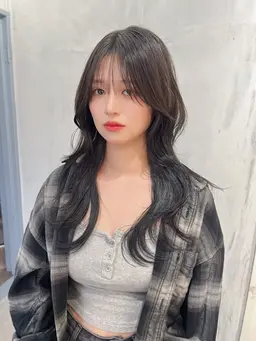 ミディアム​〜​ロングの方✨韓国ヘアカット🇰🇷＋透明感カラー＋高保湿トリートメント🫧#くびれ#レイヤー#ハッシュカット