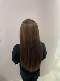 ブリーチカラー🦋➕Ajトリートメント🫧(ブリーチリタッチ･インナー･イヤリング)