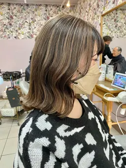 【筋感ハイライトカラー🙈】　筋がハッキリ出てくれてオイルセットでセットしやすいハイライト‼️