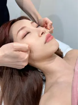 【OPEN記念/エラ・むくみ】定番メニュー♪本格派小顔コルギで土台から徹底矯正!エラ解消・むくみに特化◎