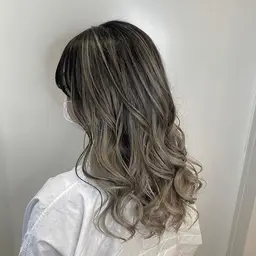 🩵外国人風カラー🩵シャドールーツバレイヤージュ＋コーティングTR