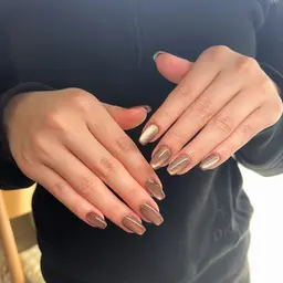 美フォルム仕上げ｜マグネットネイル｜ベース色追加可｜初回オフ無料