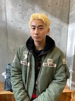 【メンズ限定🚹】ホワイト・ペールトーン系にしたい方におすすめ！トリプルカラー(ブリーチ2回)