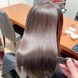 酸性ストレート+Aujuaトリートメント・最高峰のストレート・ハイダメージ・髪を綺麗にしたいならこちら！【180分】