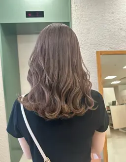 【冬こそハイトーン🔥】ブリーチコース✨1ブリーチ➕カラー➕メンテナンスカット➕表面補修とりーとめんと16280円