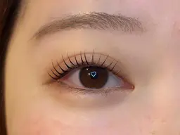 「人気№1」パリジェンヌラッシュリフト/コーティング剤仕上げ　土曜日祝＋550円※別のスタッフが担当いたします。