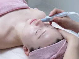 口コミ投稿必須※【毛穴洗浄(ハイドロフェイシャル)】