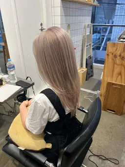 【🍬リピーター様限定🍬】ブリーチ＋艶カラー＋1stepトリートメント