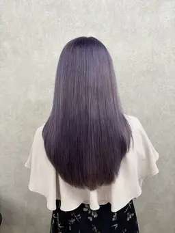 🌟時間帯自由🌟🎀ツヤ感ブリーチカラー＋CMCトリートメント🎀