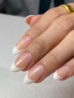 【オフありケア込み】ハンドフレンチネイル💅ベースカラーなし