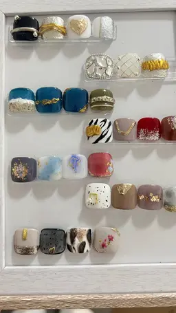 初回ソフトジェル付け替えオフ無料✨フット選べるデザインコ-ス