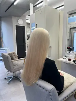 ⭐️ブリーチクーポン⭐️ブリーチリタッチ➕オンカラー➕トリートメント✨