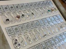 💅ハンドネイル💖マグネットネイルorフラッシュ・ラメ2カラー組み合わせ自由💖パーツ追加も🆗