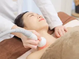 【首・肩こり/背中こり】ドライヘッドスパ＋筋膜リリースデコルテコース60分✨