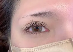 まつ毛パーマ🌟ラッシュリフトカール根本から毛先までしっかりカール🧡ナチュラルで優しいお目元に♪