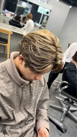ハイライトヘアー　メンズ