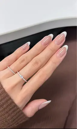 HANDフレンチネイル（2色までok）初回ソフトジェルオフ無料