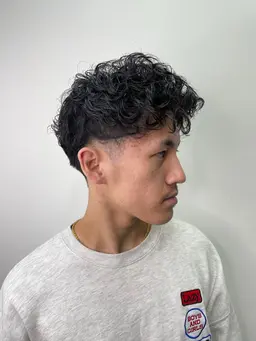 【メンズ限定】カット＋パーマ／ツイスト・スパイラル＋3300