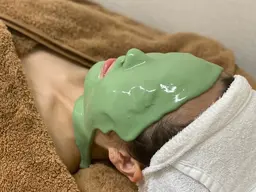 繰り返すニキビ 肌荒れ鎮静コース💚アドバンスコース【イルネージュ使用】 50分+炎症鎮静パック 20分