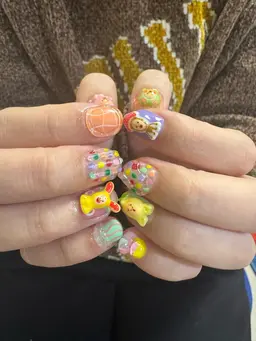 【オフ有り】ハンド❗️ショートネイル限定❗️お持ち込み＆イメージネイルok❗️パーツつけ放題☆他店オフの方＋500円