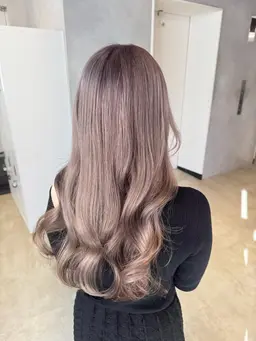 ご新規様限定✨大人可愛いハイトーン💖【ケアブリーチ】+【カラー】＋【艶トリートメント】⭐️ロング料金なし⭐️
