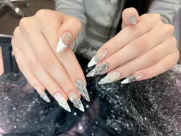 「チップ長さ出し、オフなし」アート＋つけ放題