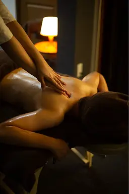 リンパマッサージ＋フットケア(足つぼ)2時間45分のコース