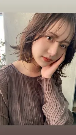 白髪ぼかしハイライト🤍✂︎＋トリートメント［ケアブリーチ使用ドライブロー無料］