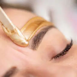 【大好評！垢抜け眉】💚ブロウリフト＆ワックス脱毛　４５００円！💚眉毛の毛流れを整えて美眉へ！男性リピート多数！