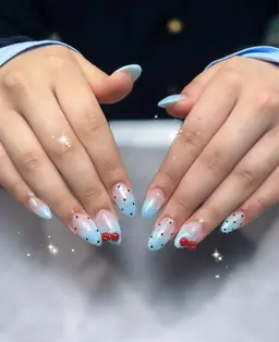 チップスカルプ【自店・他店オフ無料(ソフトジェル)★長さだしグラデーション🫧甘皮ケア込み※クリアベース