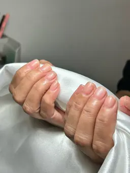 美爪ジェルネイル　ナチュラルネイル