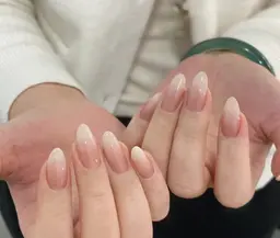 【ハンドジェル】カラーグラデーション(ジェルオフ付き）。      長さ出し＋¥2,000（10本）