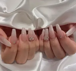 「マグネットのワンカラー、またはラメのシンプルなアート6本になります。」コース❤️💅。.9500 => 7880y