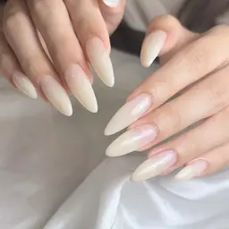 【4/12ご来店限定価格!🌟】 ハンドワンカラーorグラデーション(他店オフ無料)¥3,300