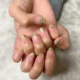 🔷【オフ有り】ラメグラデーションネイル🔷ケア込み！