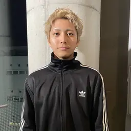 ミニモ学割🔥学生証提示必要無し！平日限定！メンズカット＋ダブルカラー＋眉カット（シャンプー、スタイリング付き）新規限定