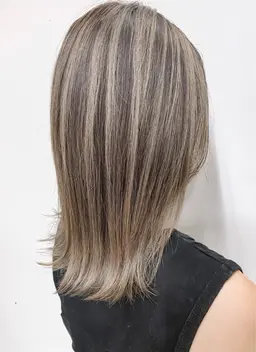 【💜白髪ぼかし💜】ハイライトカラー➕メンテナンスカット➕イルミナカラー