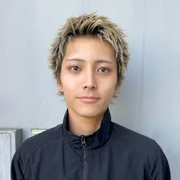 平日限定!メンズカット+ブリーチ+カラー(シャンプー、スタイリング付き)新規限定