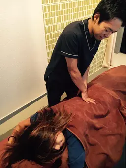 【★minimo限定★贅沢フルコースメニュー★】マッサージ＋特殊電気施術＋猫背矯正＋骨盤矯正＋ヘッドマッサージ(90分)